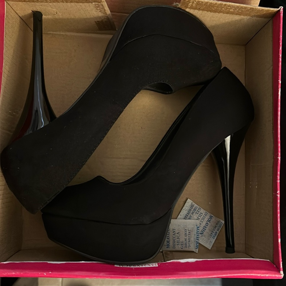 Qupid black suede high heels